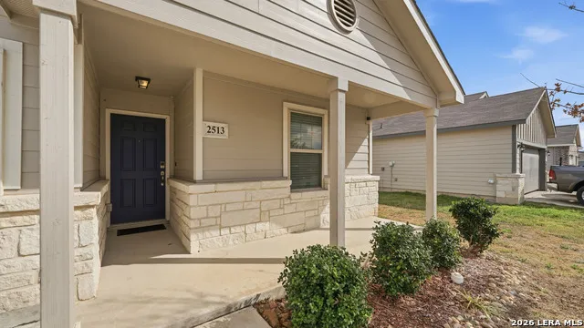 2513 Hiddenbrooke Trace Seguin, TX 78155