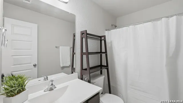 2513 Hiddenbrooke Trace Seguin, TX 78155