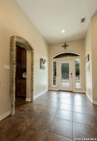 518 Jack Nickolaus Devine, TX 78016