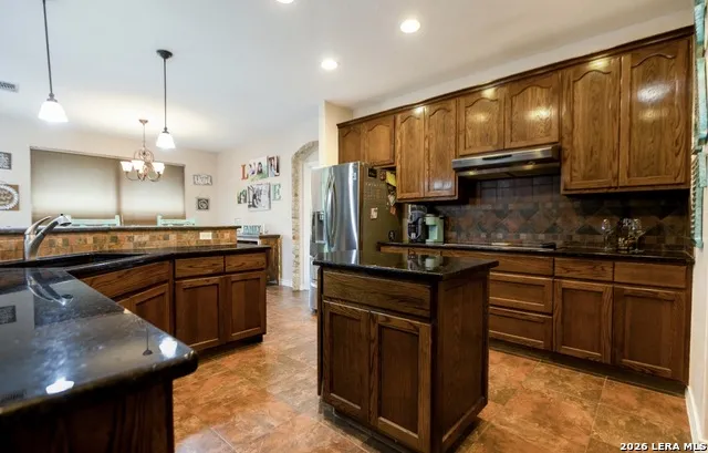 518 Jack Nickolaus Devine, TX 78016
