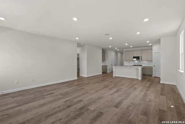 2532 Heritance Pass Seguin, TX 78155