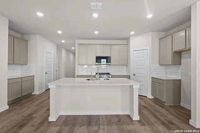 2532 Heritance Pass Seguin, TX 78155