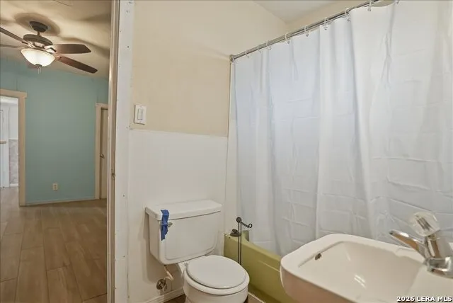 201 S ALTA VISTA ST Beeville, TX 78102