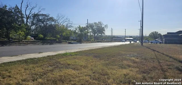 813 Toepperwein Converse, TX 78109