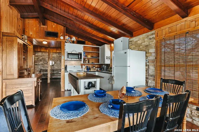 520 Lake Forest Canyon Lake, TX 78133