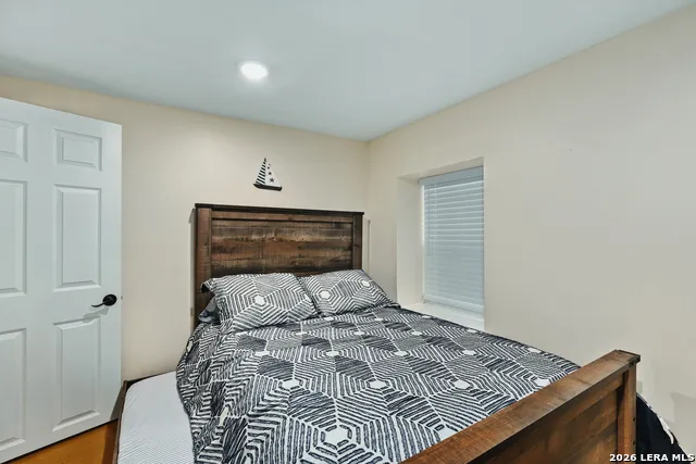 520 Lake Forest Canyon Lake, TX 78133