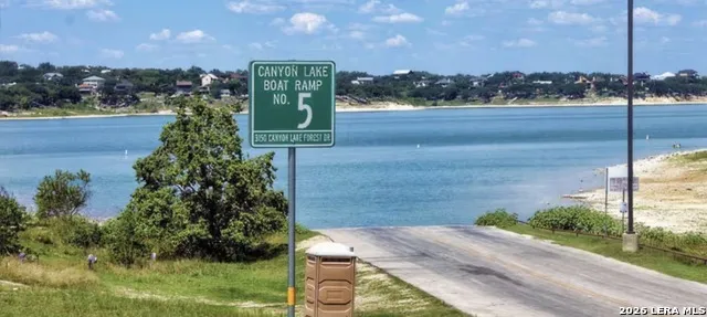 520 Lake Forest Canyon Lake, TX 78133