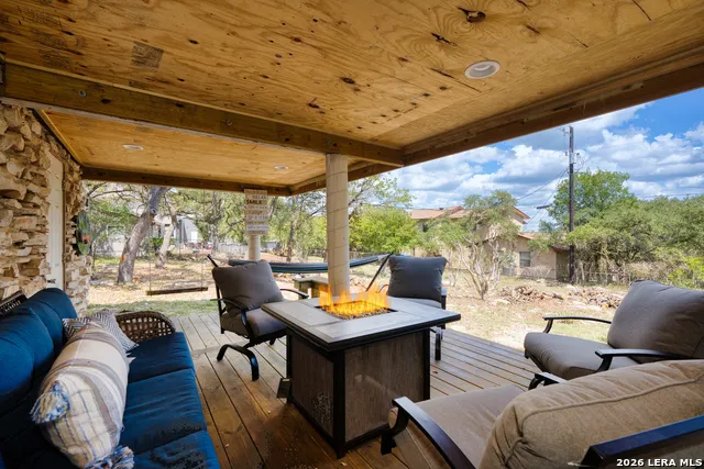 520 Lake Forest Canyon Lake, TX 78133