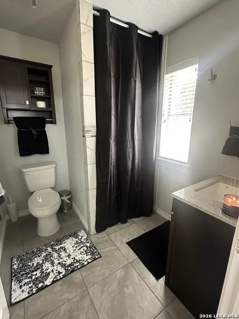 3201 Oak Ridge Horseshoe Bay, TX 78657
