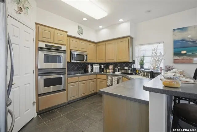 1028 CHANNEL VISTA DR Port Aransas, TX 78373