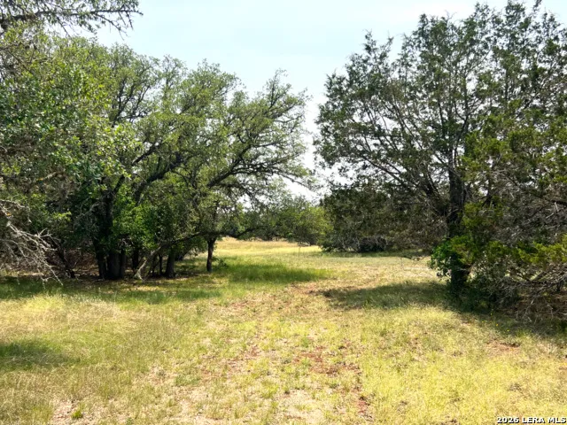 1220 flying t ranch Bandera, TX 78003