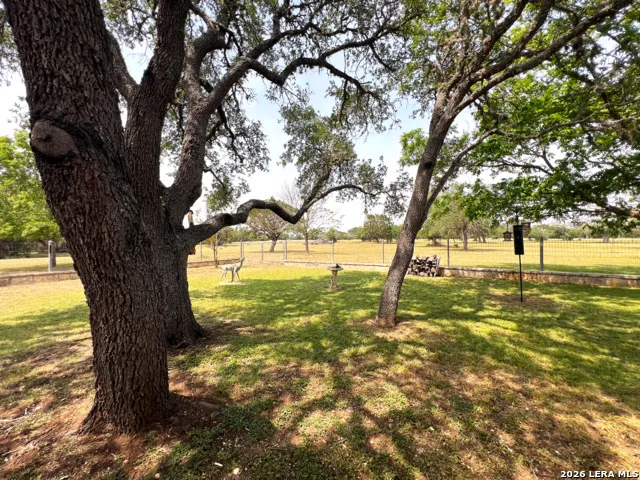 1220 flying t ranch Bandera, TX 78003