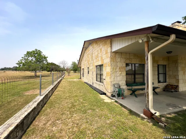 1220 flying t ranch Bandera, TX 78003