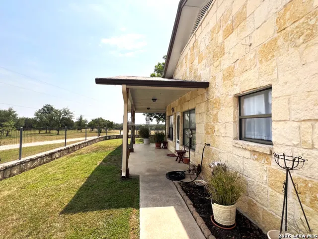 1220 flying t ranch Bandera, TX 78003