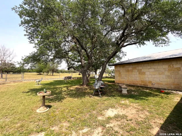 1220 flying t ranch Bandera, TX 78003