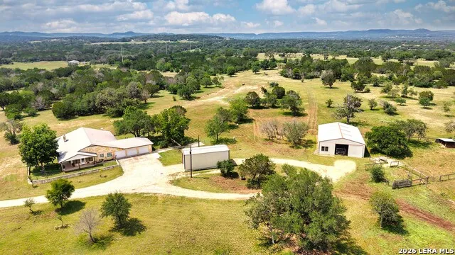 1220 flying t ranch Bandera, TX 78003