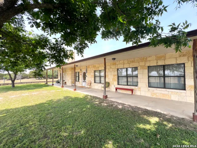 1220 flying t ranch Bandera, TX 78003