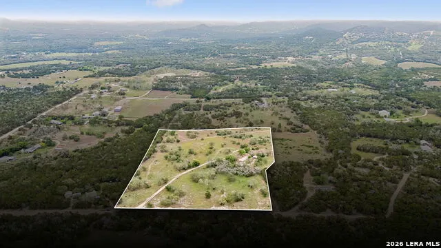 997 GW Edwards Lane Pipe Creek, TX 78063