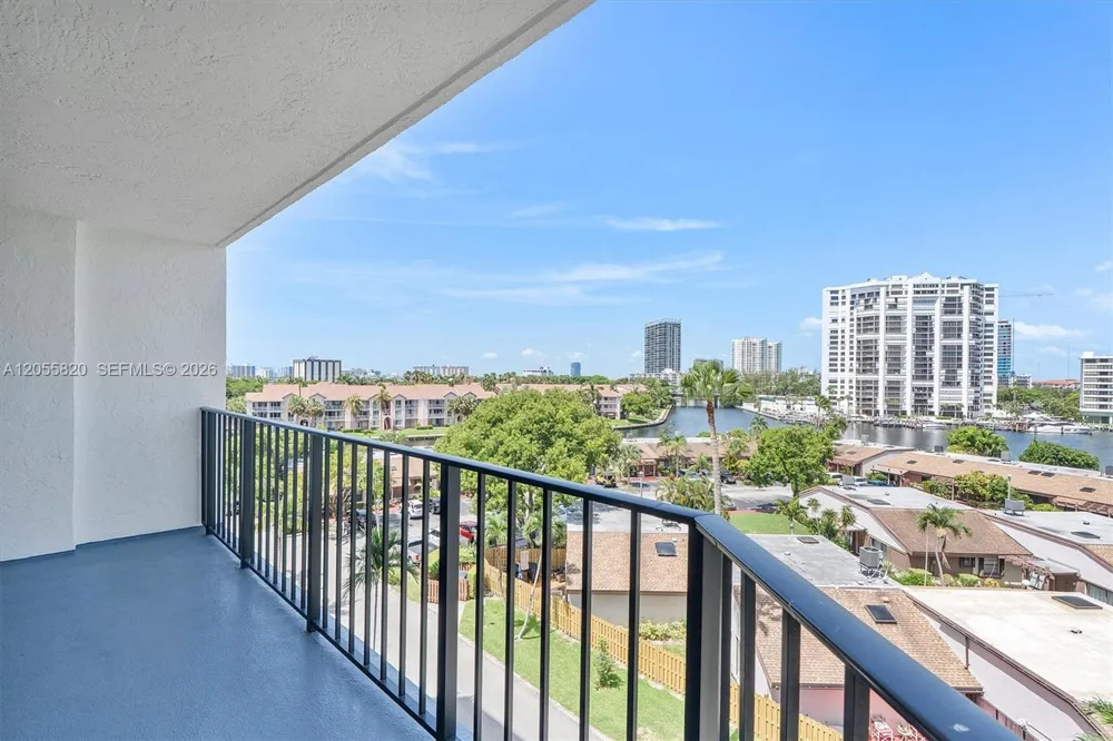 200 Leslie Dr #631 Hallandale Beach, FL 33009