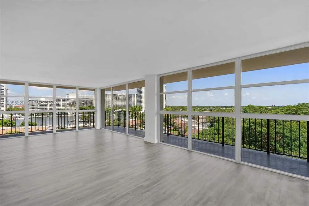 200 Leslie Dr #631 Hallandale Beach, FL 33009