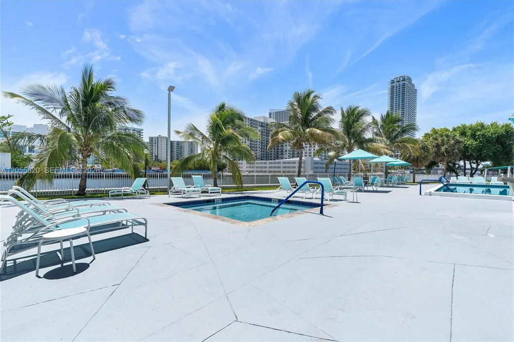 200 Leslie Dr #631 Hallandale Beach, FL 33009