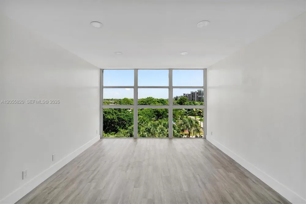 200 Leslie Dr #631 Hallandale Beach, FL 33009