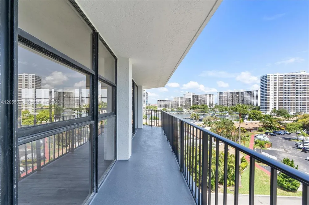 200 Leslie Dr #631 Hallandale Beach, FL 33009