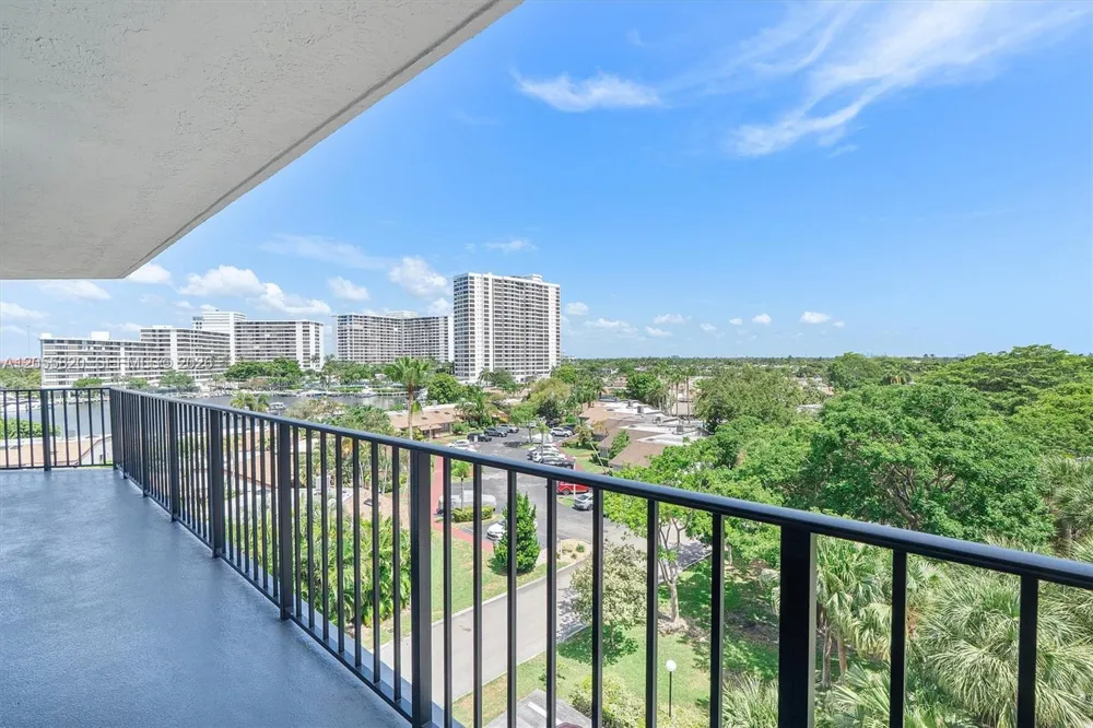 200 Leslie Dr #631 Hallandale Beach, FL 33009