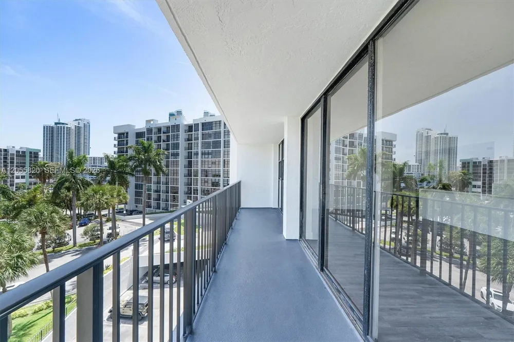 200 Leslie Dr #631 Hallandale Beach, FL 33009