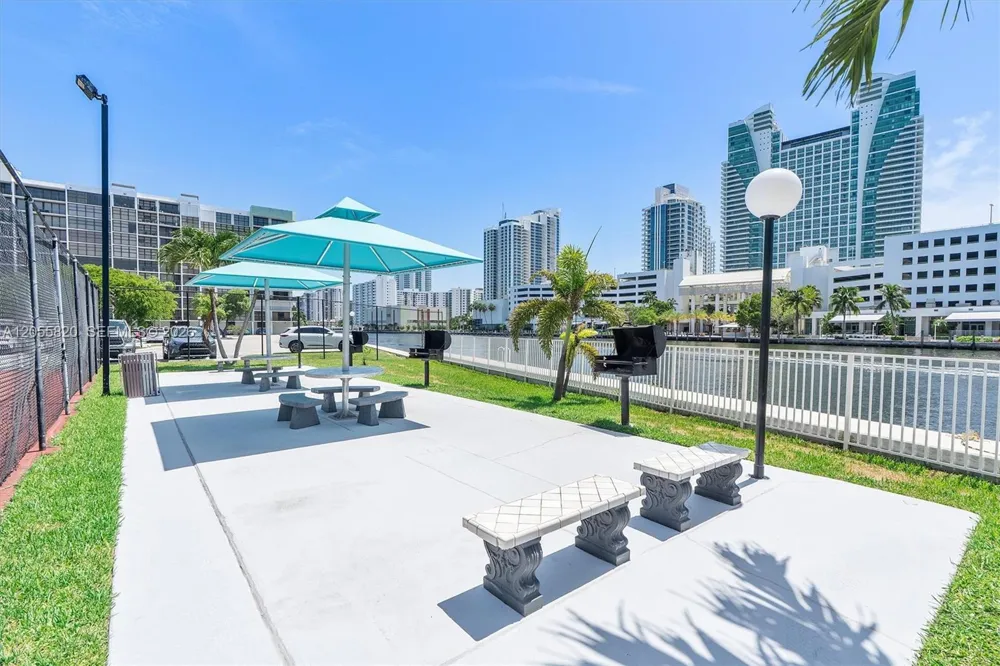 200 Leslie Dr #631 Hallandale Beach, FL 33009