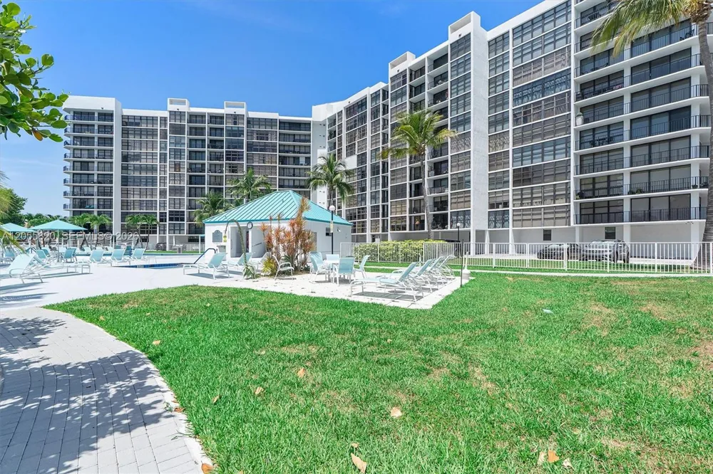 200 Leslie Dr #631 Hallandale Beach, FL 33009