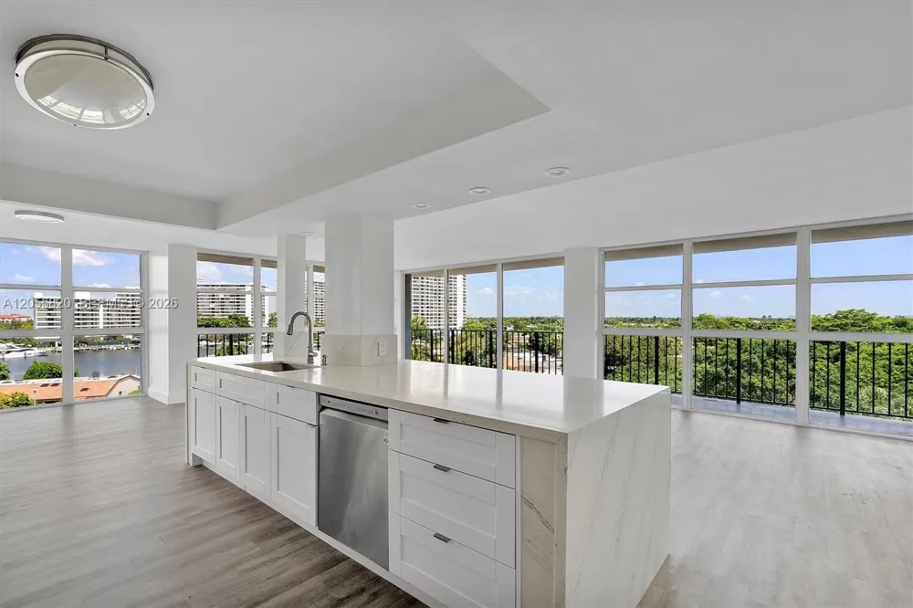 200 Leslie Dr #631 Hallandale Beach, FL 33009