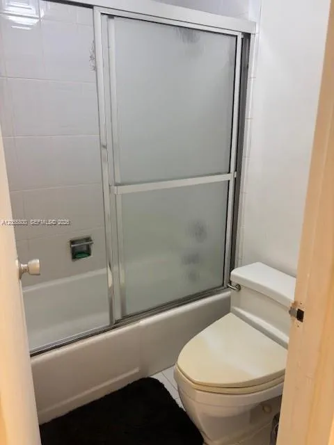 100 Lincoln Rd #1030 Miami Beach, FL 33139