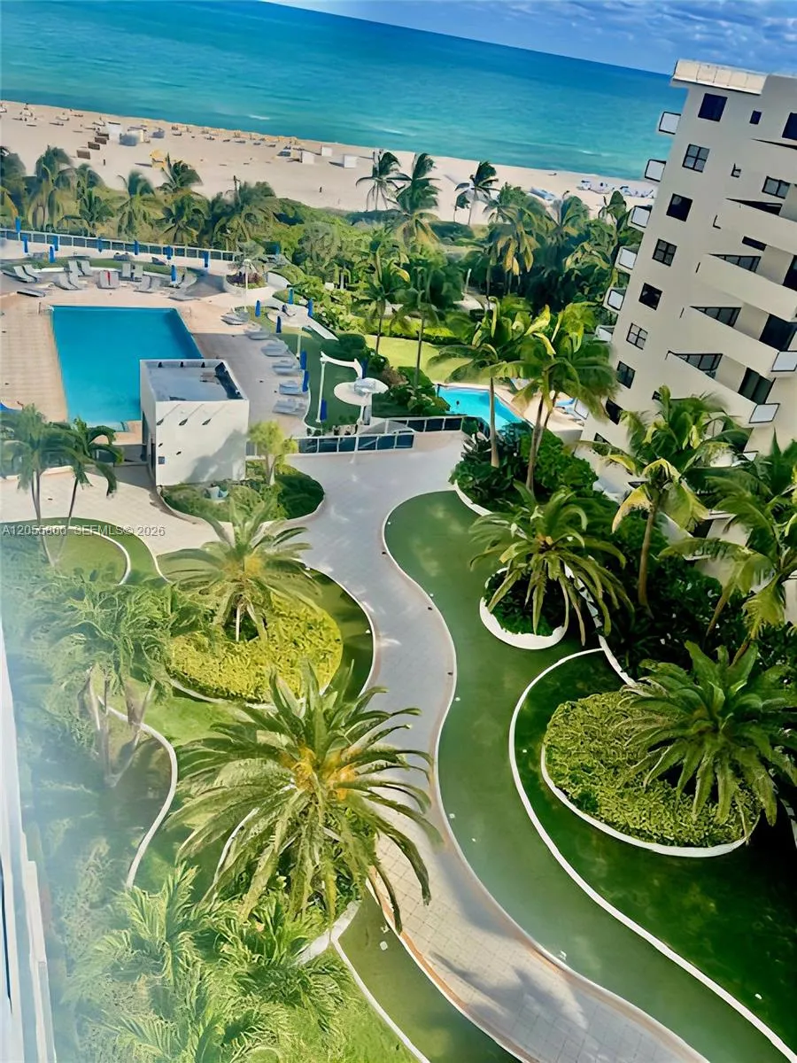 100 Lincoln Rd #1030 Miami Beach, FL 33139