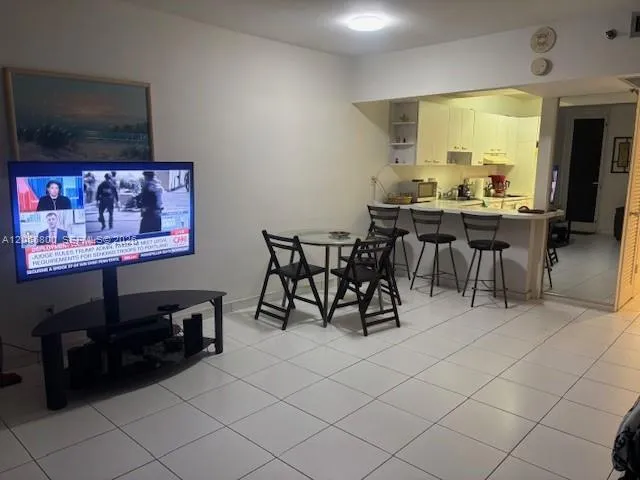100 Lincoln Rd #1030 Miami Beach, FL 33139