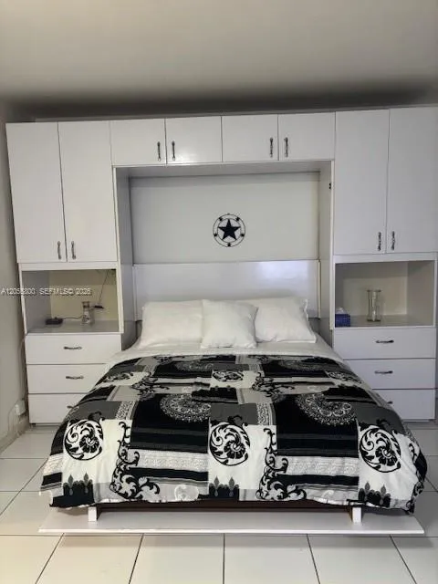 100 Lincoln Rd #1030 Miami Beach, FL 33139