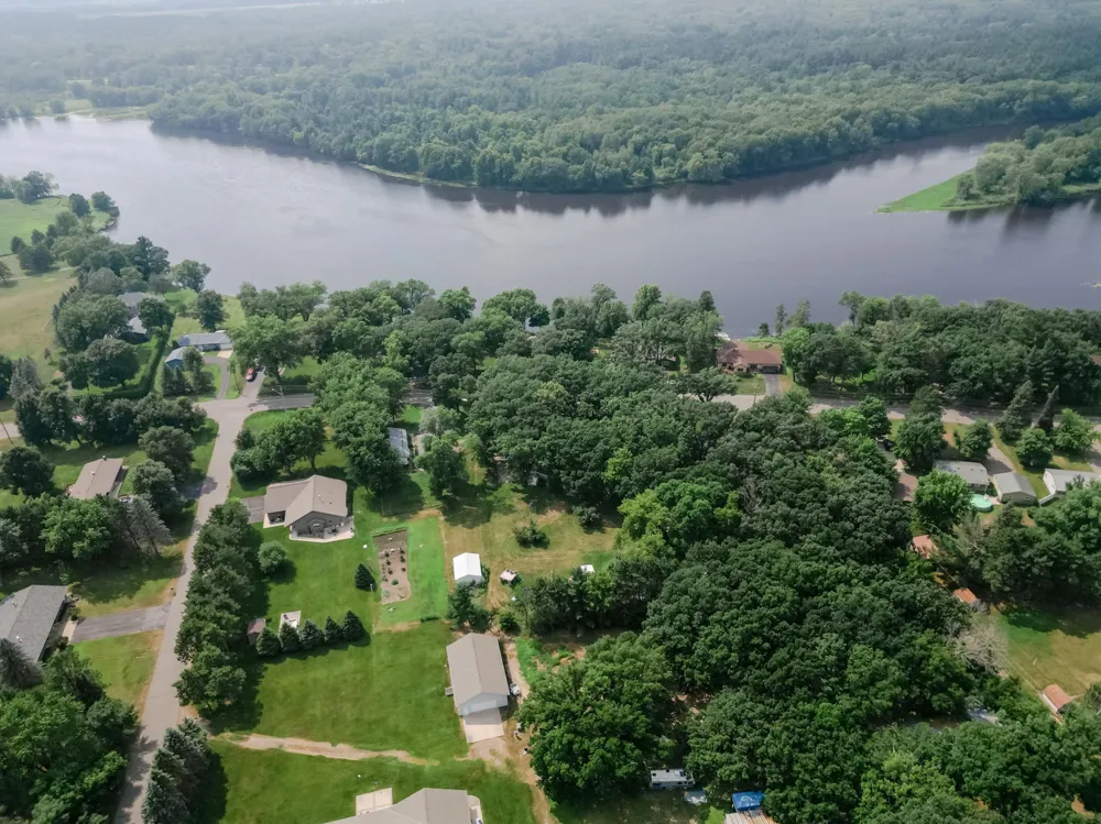 17252 Riverwood Drive Little Falls, MN 56345