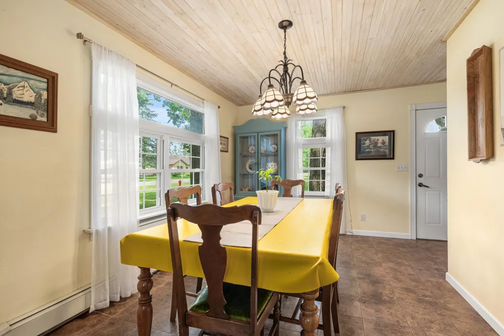 17252 Riverwood Drive Little Falls, MN 56345