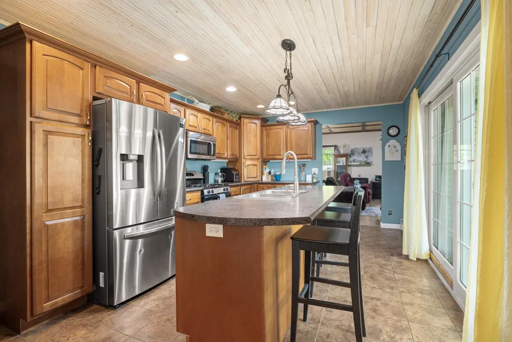 17252 Riverwood Drive Little Falls, MN 56345