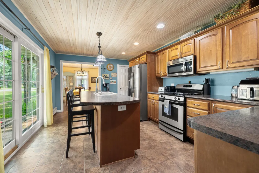 17252 Riverwood Drive Little Falls, MN 56345