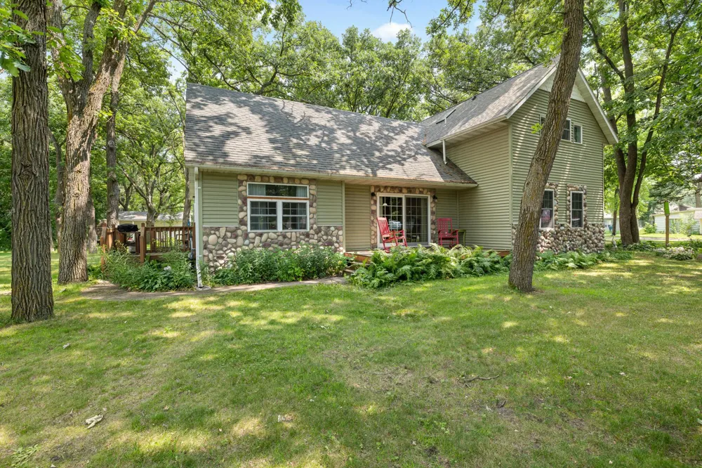 17252 Riverwood Drive Little Falls, MN 56345