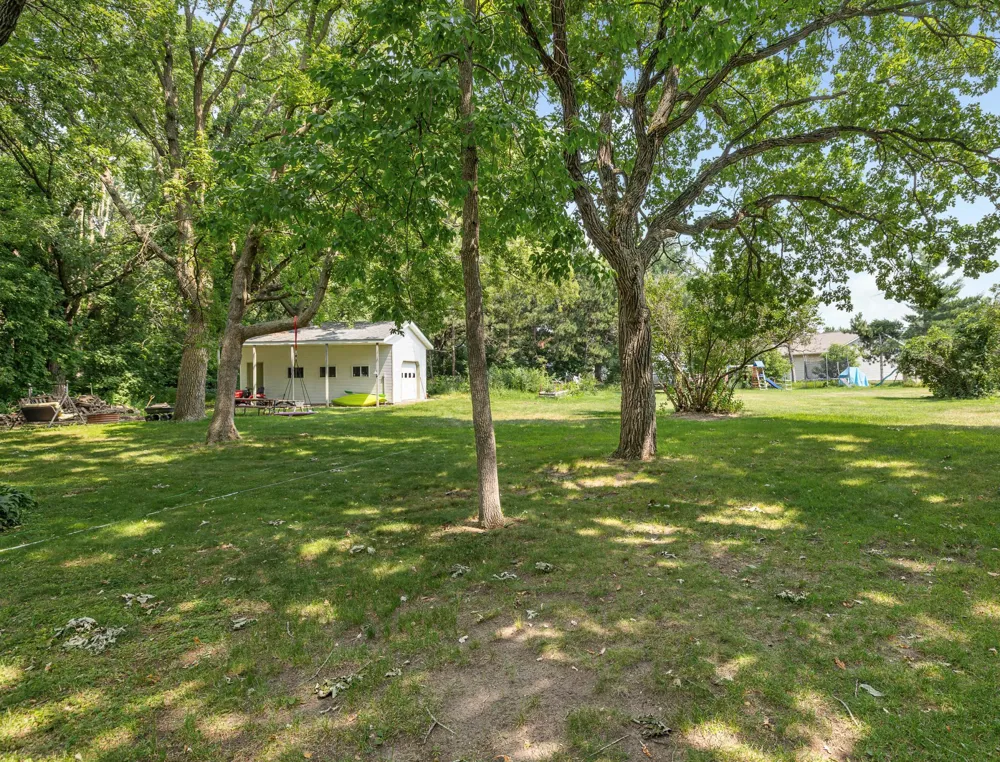 17252 Riverwood Drive Little Falls, MN 56345