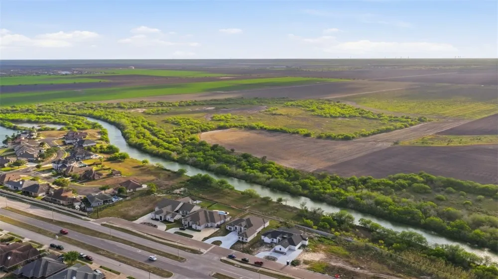 4033 Ranch Lake Drive Corpus Christi, TX 78413