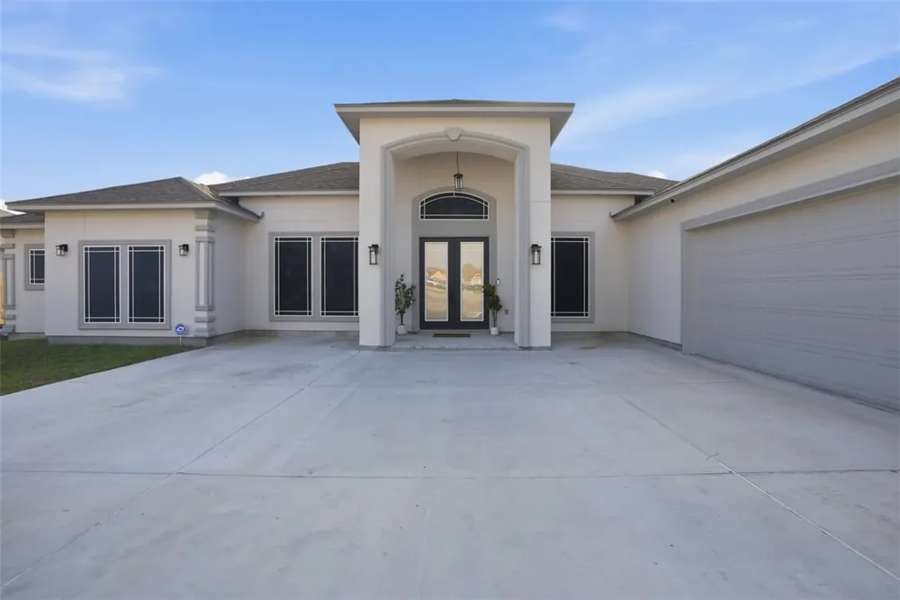4033 Ranch Lake Drive Corpus Christi, TX 78413
