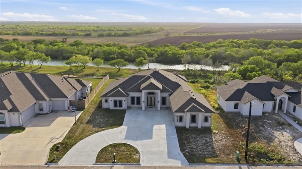 4033 Ranch Lake Drive Corpus Christi, TX 78413