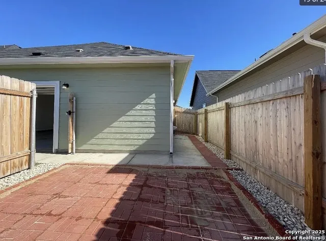 340 Kenai Dr Kyle, TX 78640