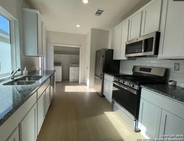 340 Kenai Dr Kyle, TX 78640