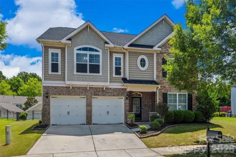 3025 Scottcrest Way