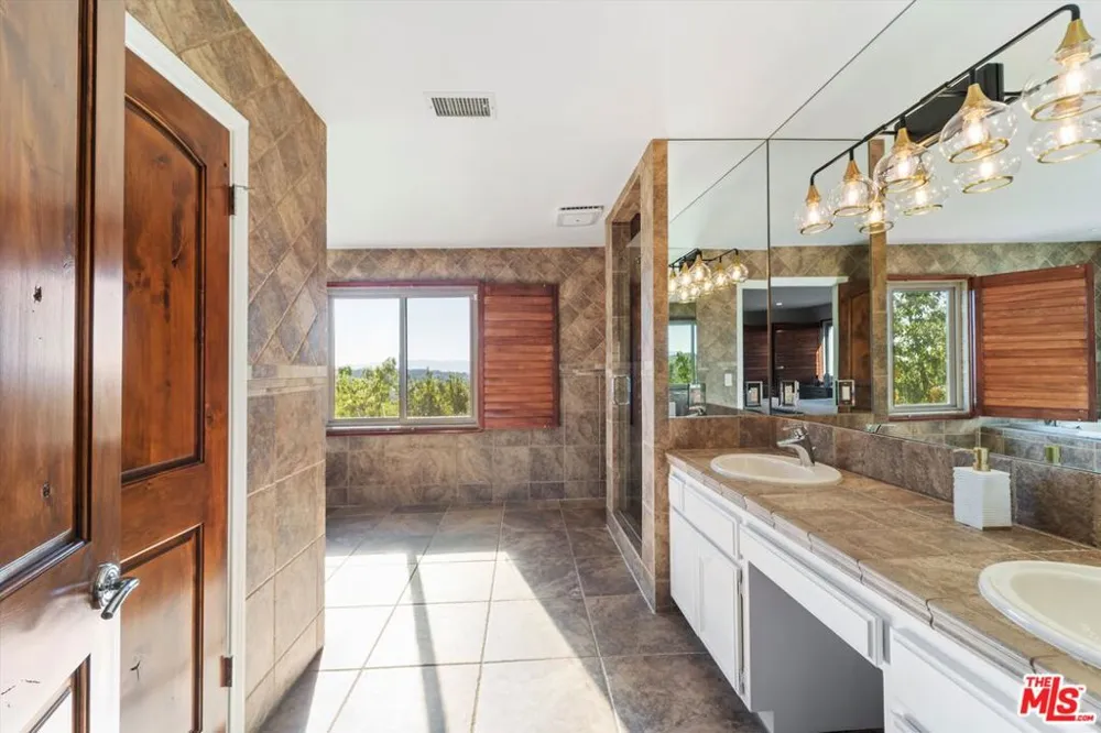 27120 Avenida Del Oro Temecula, CA 92590