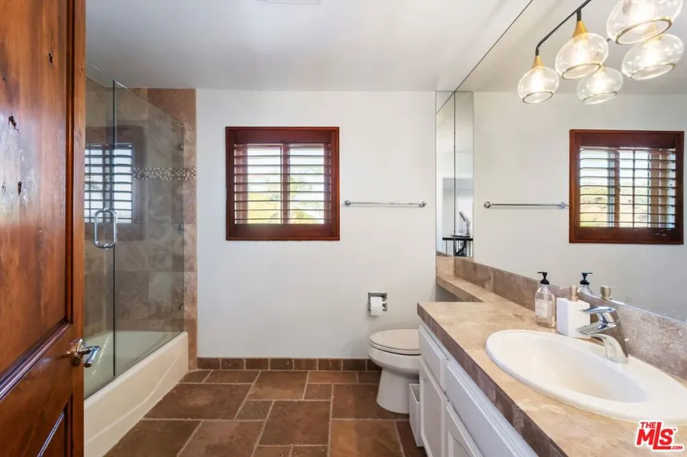 27120 Avenida Del Oro Temecula, CA 92590